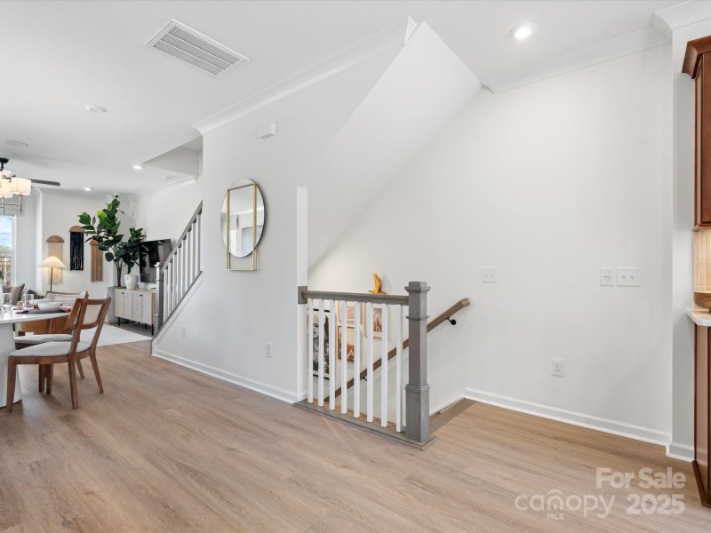 Property image 4 at 5644 Kingspan Drive, Charlotte, NC 28217