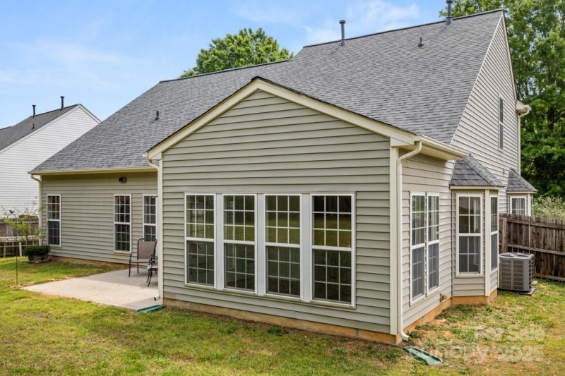 Property image 4 at 124 Shephard Hill Drive, Mooresville, NC 28115