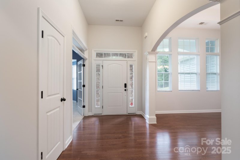 Property image 5 of 968 Autumn Glen Court in Rosedale, Clover, SC 29710