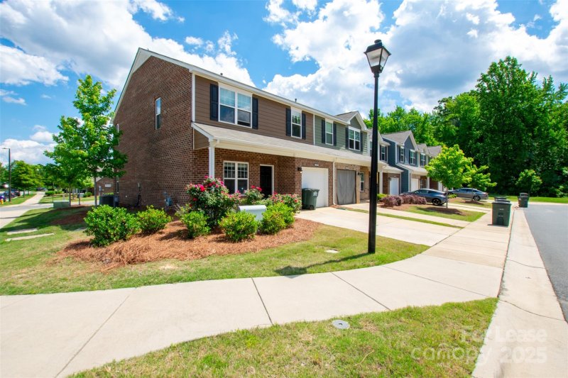 Property image 2 at 7314 Sienna Heights Place, Charlotte, NC 28213