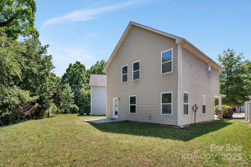 Property image 2 at 2751 Bramble Ridge Court, Charlotte, NC 28215