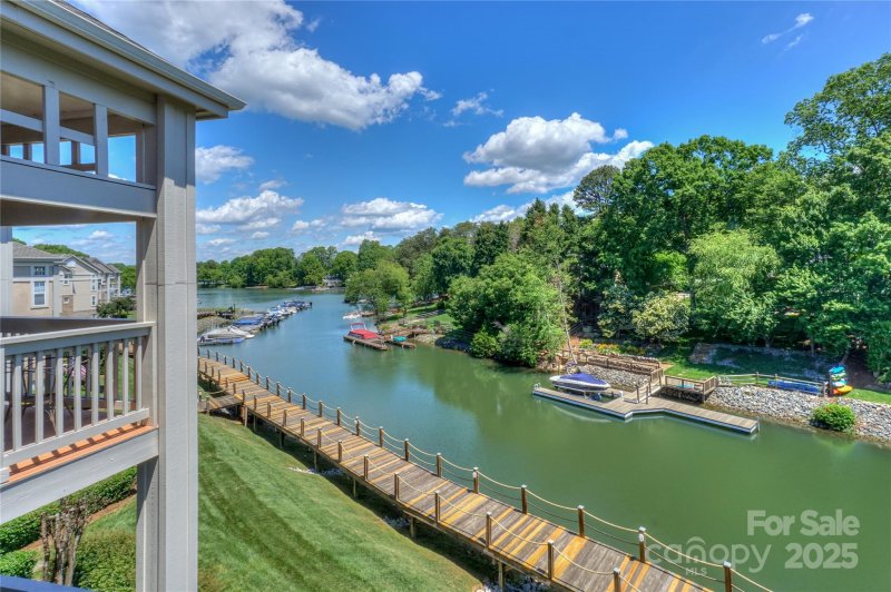 Pier 33, Mooresville Community