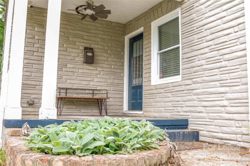 Property image 2 at 3437 Airlie Street, Charlotte, NC 28205