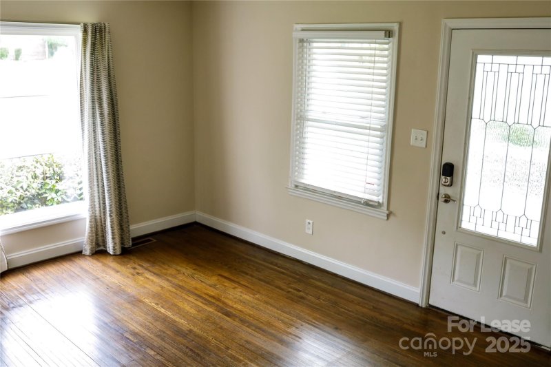 Property image 3 at 3437 Airlie Street, Charlotte, NC 28205