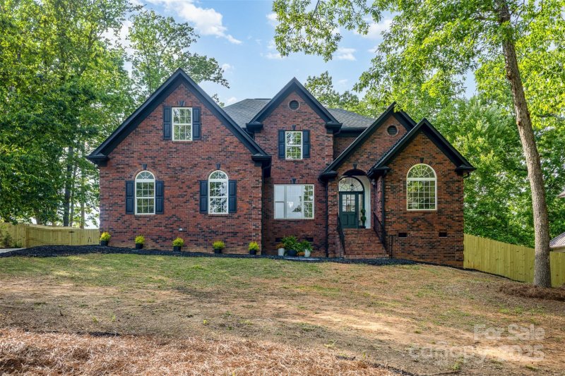 Property image 2 at 4907 Ardenwoods Drive, Charlotte, NC 28215