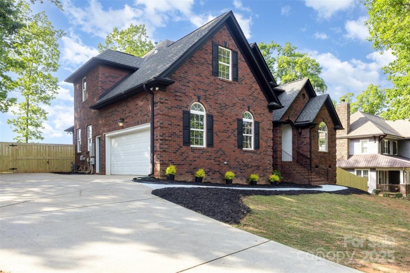 Property image 3 at 4907 Ardenwoods Drive, Charlotte, NC 28215