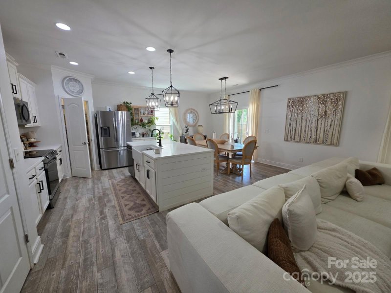 Property image 4 at 6114 Paw Village Road, Charlotte, NC 28214