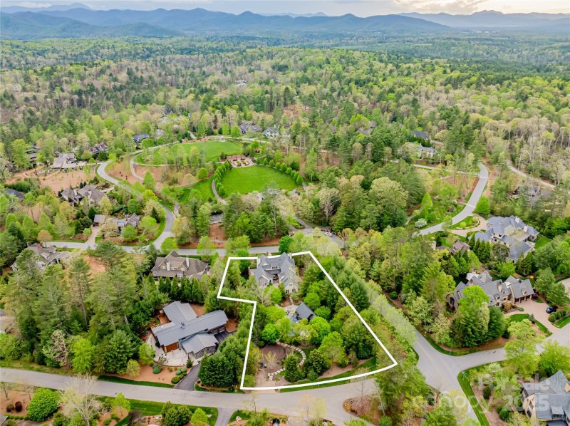 Property image 4 at 32 Ramble Way, Asheville, NC 28803