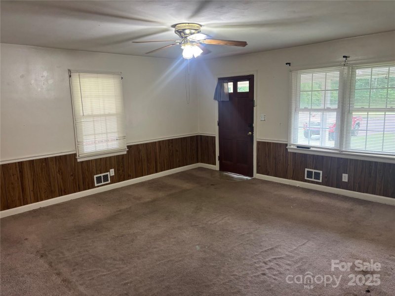 Property image 3 of 908 Mcgowan Road in Southern Heights, Shelby, NC 28150