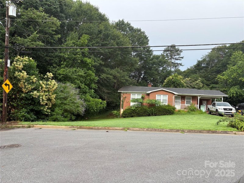 Property image 2 of 910 Mcgowan Road in Southern Heights, Shelby, NC 28150