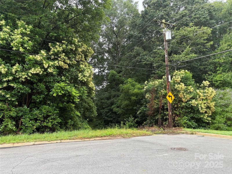 Property image 3 of 910 Mcgowan Road in Southern Heights, Shelby, NC 28150