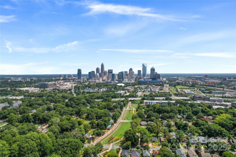 Property image 3 at 508 Walnut Avenue, Charlotte, NC 28208