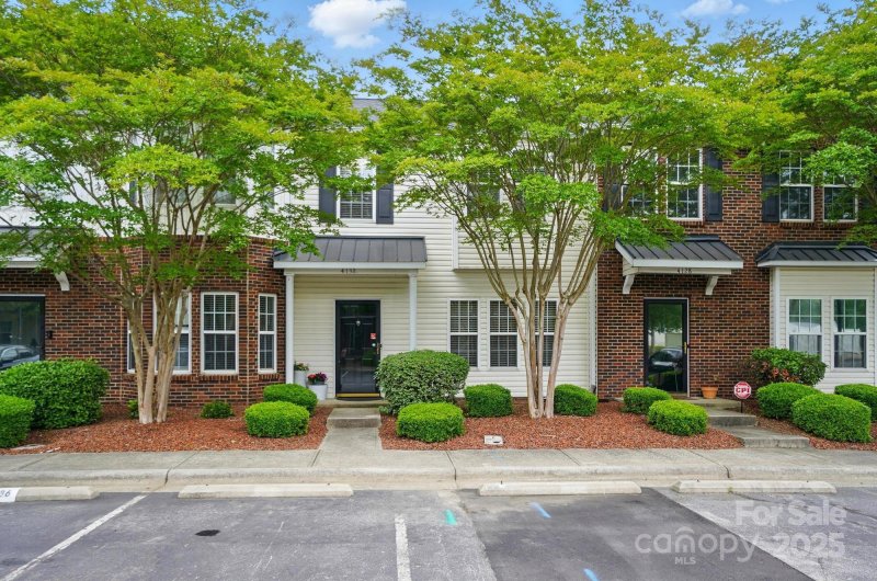 Property image 2 at 4132 Kenton Glenn Court, Concord, NC 28027