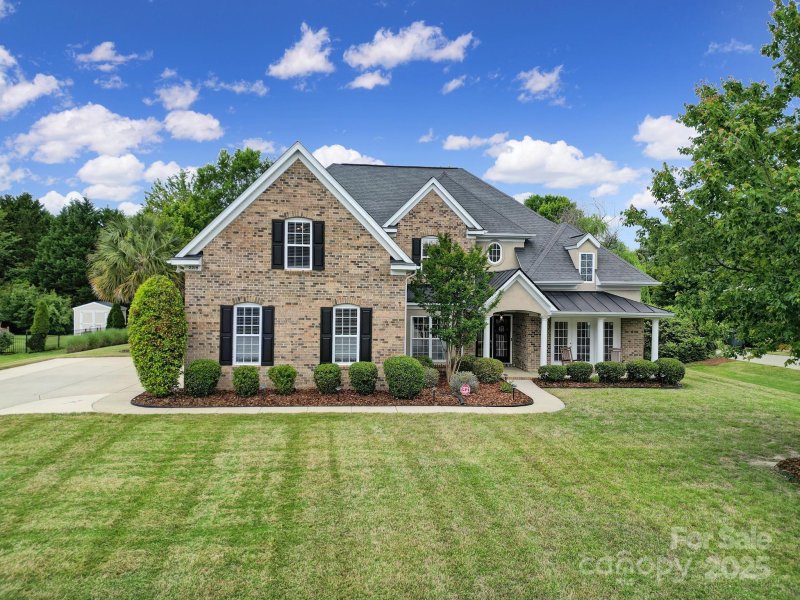2218 Legacy Oak Drive