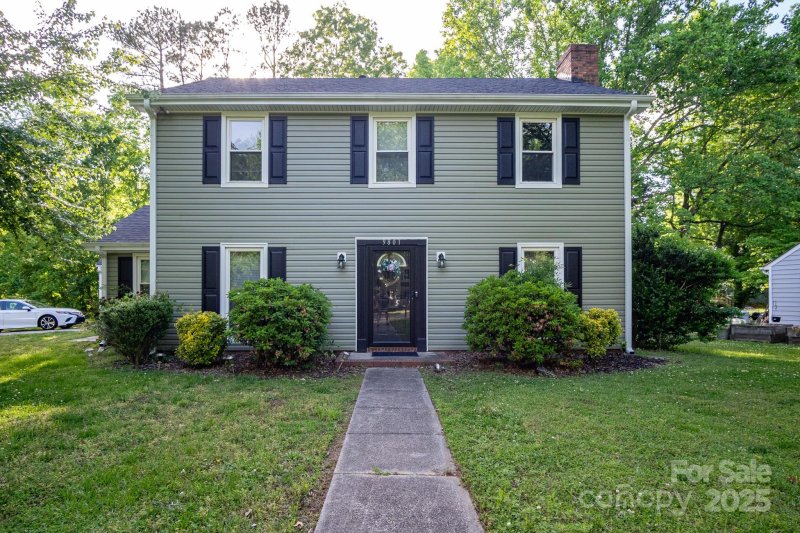 Property image 2 at 9801 Kent Village Drive, Charlotte, NC 28269