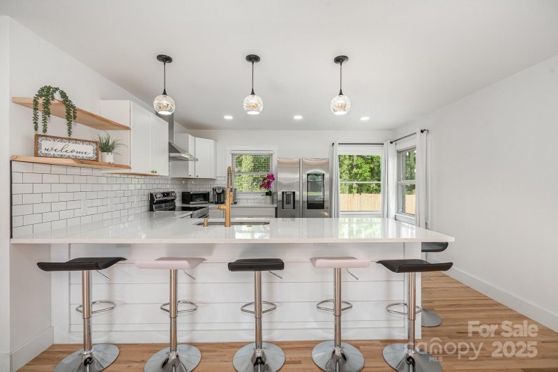 Property image 5 at 6301 Vernedale Road, Charlotte, NC 28212