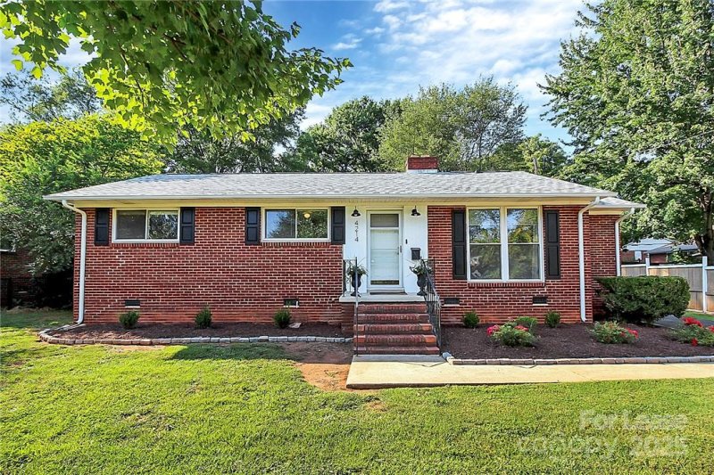 4214 University Drive