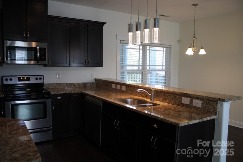 Property image 3 at 20127 Lamp Lighters Way, Cornelius, NC 28031