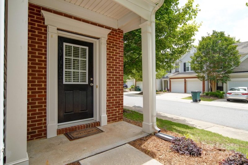 Property image 2 at 9821 Carson Whitley Avenue, Charlotte, NC 28277