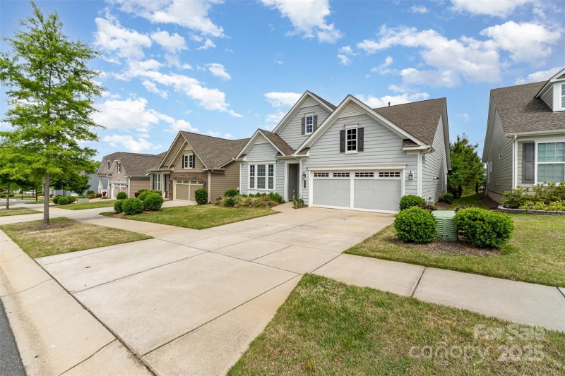 Property image 3 of 8210 Festival Way in Cresswind, Charlotte, NC 28215
