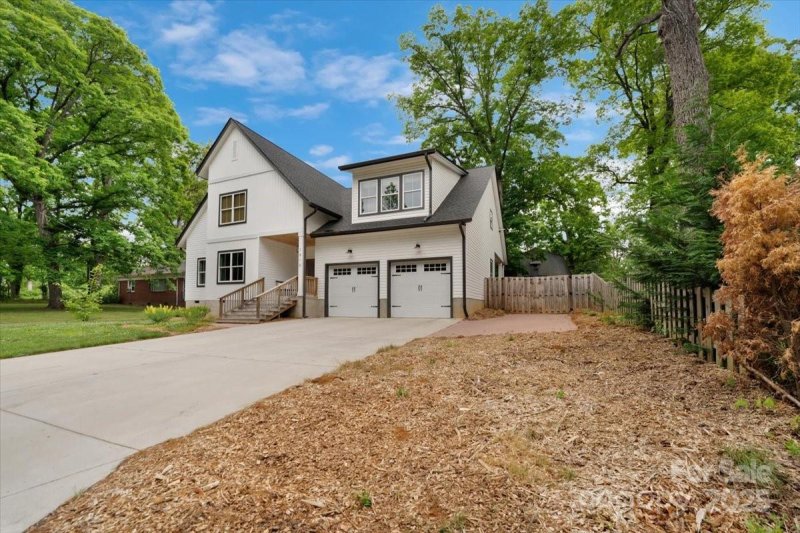 Property image 3 at 1816 Lisbon Lane, Charlotte, NC 28269