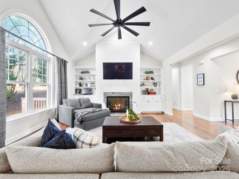 Property image 5 of 44 Chip Shot Court in High Vista Falls, Mills River, NC 28759