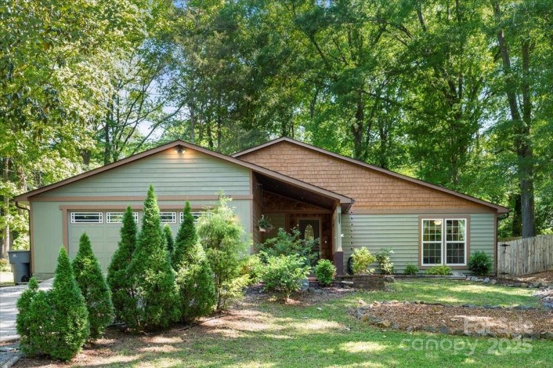 Property image 2 at 7357 Elwood Drive, Charlotte, NC 28227