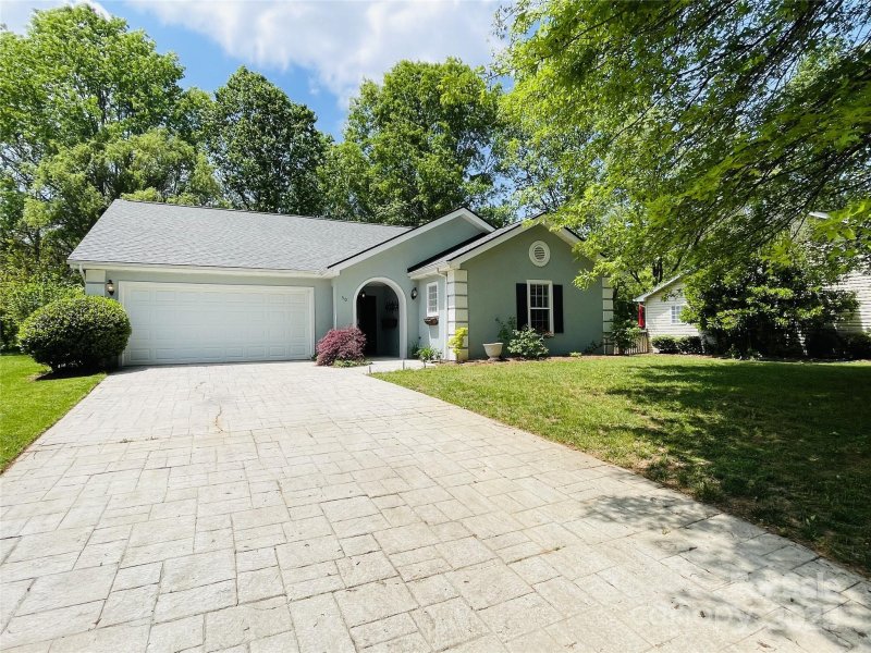 50 Stonebridge Drive