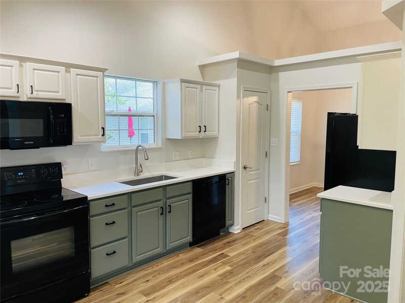 Property image 5 of 50 Stonebridge Drive in Stonebridge, Asheville, NC 28805