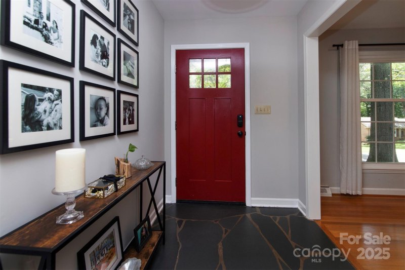 Property image 3 at 1427 Worcaster Place, Charlotte, NC 28211