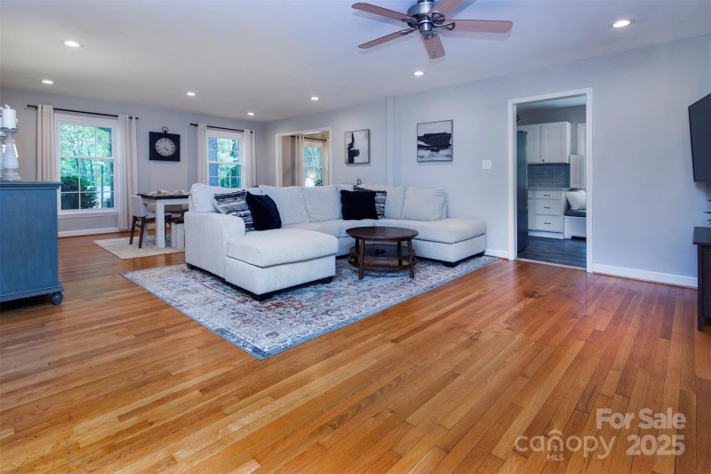 Property image 5 at 1427 Worcaster Place, Charlotte, NC 28211