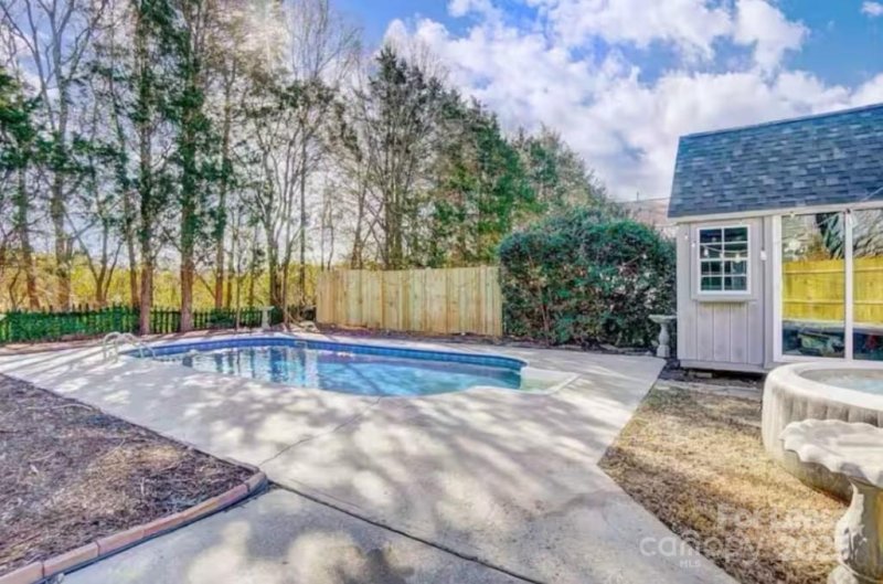 Property image 4 at 2514 Caprock Court, Charlotte, NC 28213