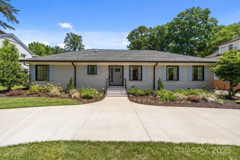 Property image 2 at 4147 Chelmsford Road, Charlotte, NC 28211