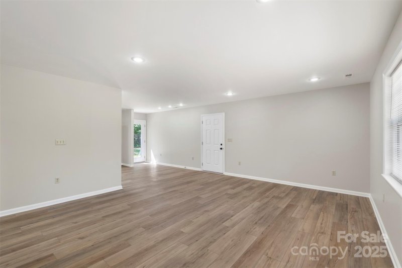 Property image 4 at 7525 Cedarbrook Drive, Charlotte, NC 28215