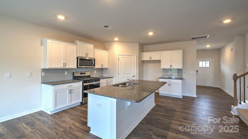 Property image 4 at 588 Country Oak Drive, Asheville, NC 28804