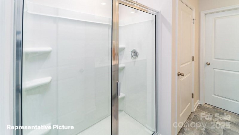 Property image 3 at 1033 20th Avenue Loop, Hickory, NC 28602