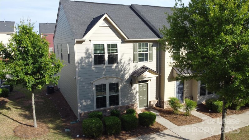 Property image 3 at 3027 Potomac River Parkway, Charlotte, NC 28217