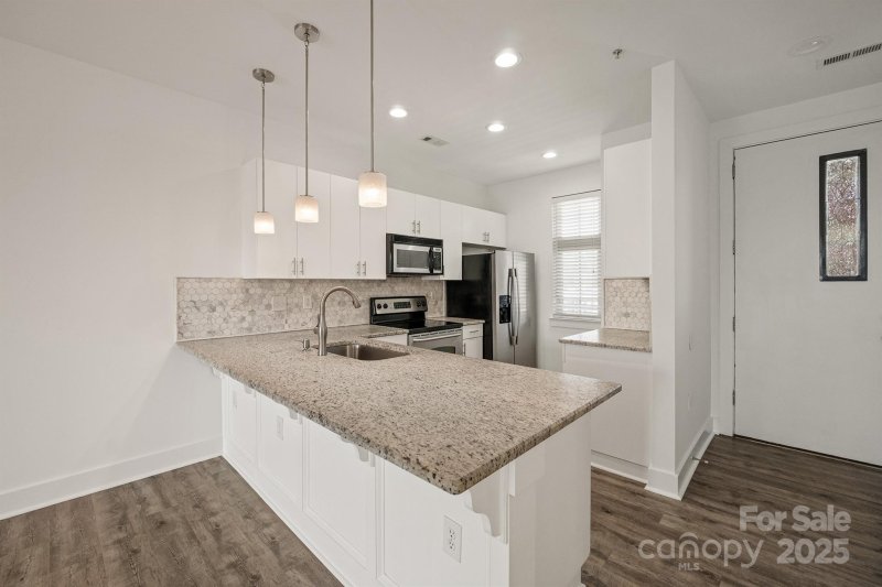 Property image 3 at 1101 W 1st Street, Charlotte, NC 28202