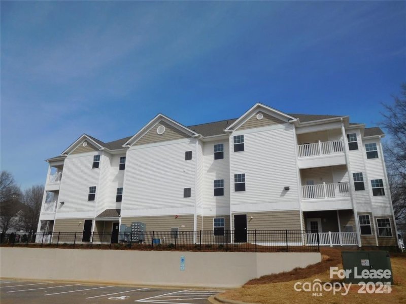 Property image 2 at 17905 Delmas Drive, Cornelius, NC 28031