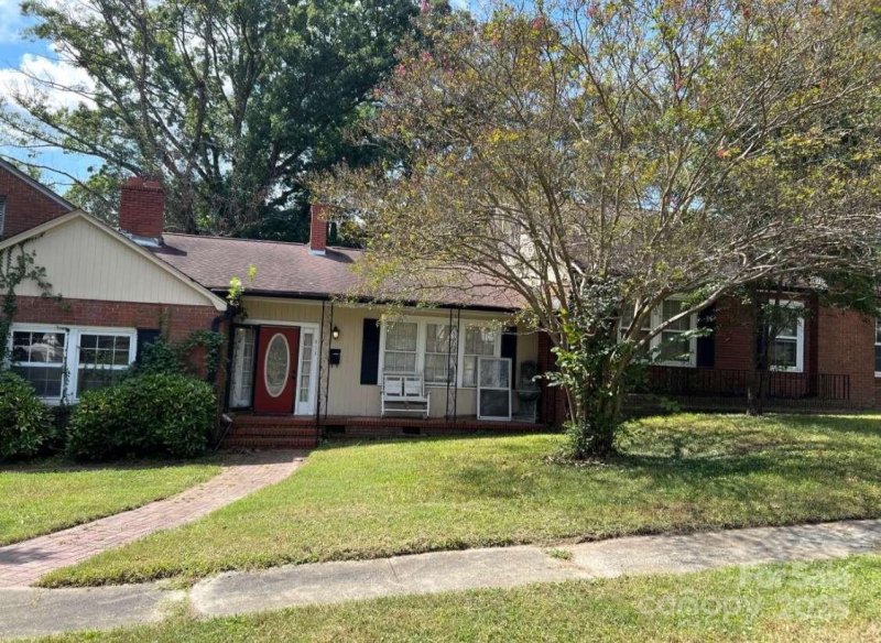 Hillcrest, Gastonia Community