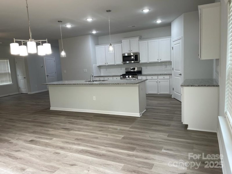 Property image 4 at 4513 Cecilia Lane, Charlotte, NC 28273