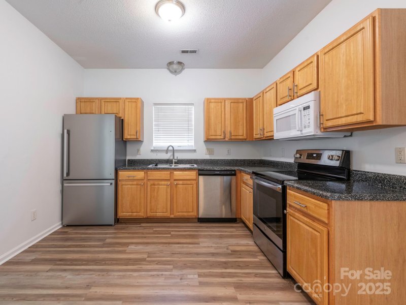 Property image 4 of 6212 Derryfield Drive in The Hamptons, Charlotte, NC 28213