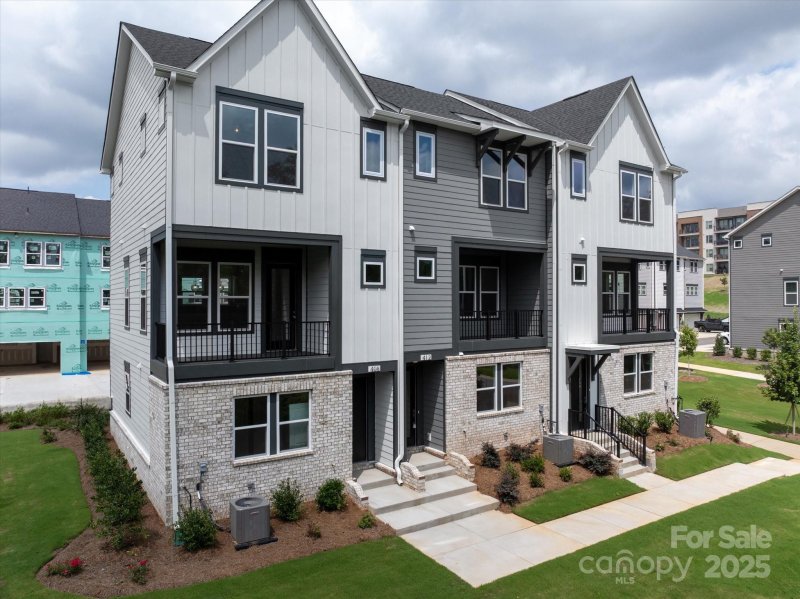 Property image 2 of 412 Nathaniel Way in Brixton, Charlotte, NC 28213