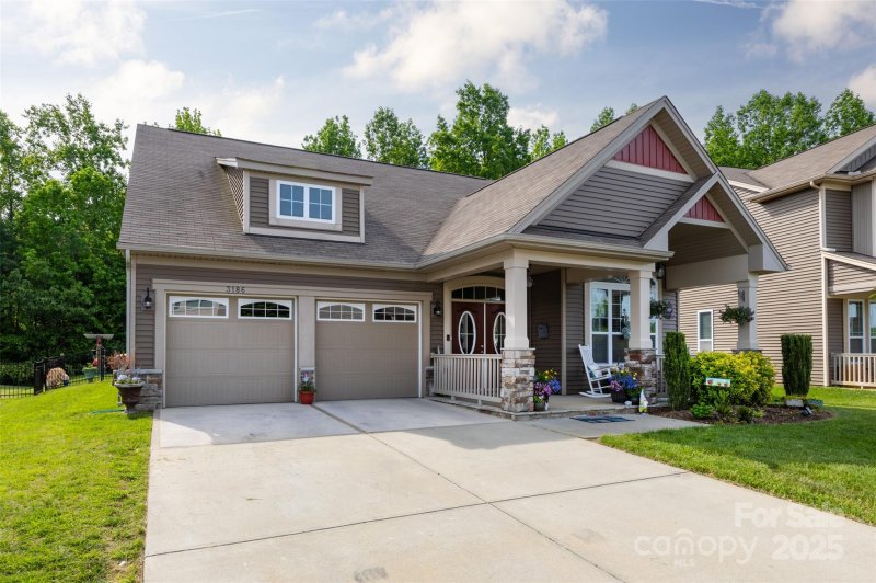 Property image 3 at 3186 Helmsley Court, Concord, NC 28027