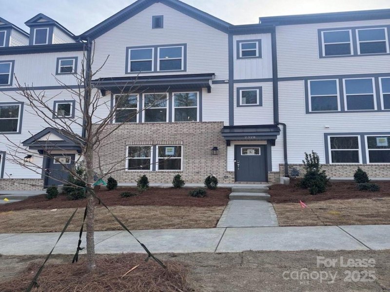 Property image 2 at 2328 Donnelly Hills Lane, Charlotte, NC 28262