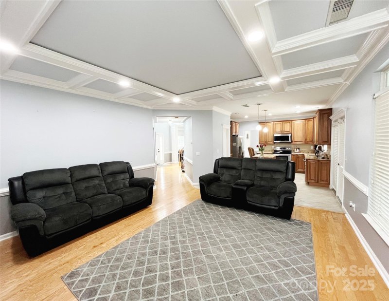 Property image 4 of 8218 Lynnewood Glen Drive in Highland Creek, Charlotte, NC 28269