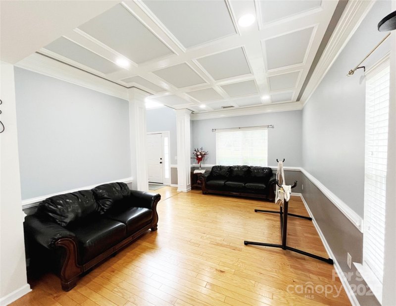 Property image 5 of 8218 Lynnewood Glen Drive in Highland Creek, Charlotte, NC 28269