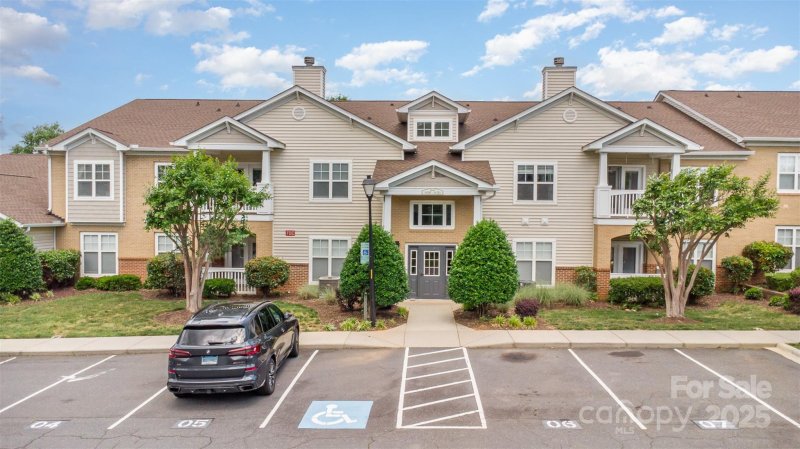 Property image 2 of 11707 Ridgeway Park Drive in Copper Ridge, Charlotte, NC 28277