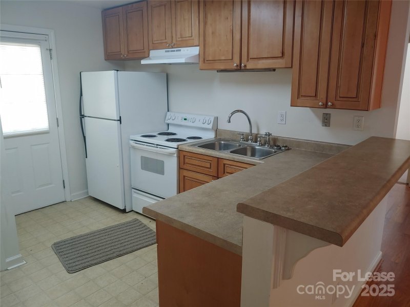 Property image 2 at 2316 Woodbridge Drive, Gastonia, NC 28056