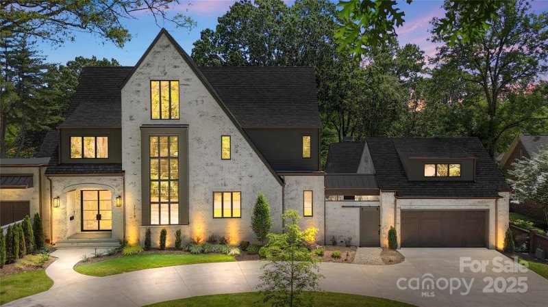 Property image 2 of 1719 Shoreham Drive in Myers Park, Charlotte, NC 28211